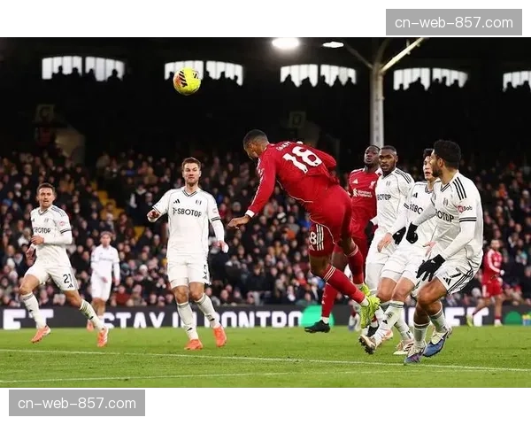 即时战报：维尔茨左路内切后传向后点，助攻队友头球破门